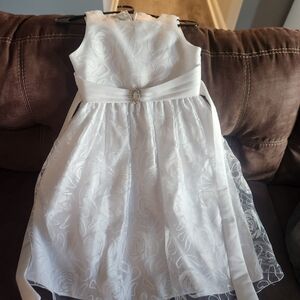 Flower Girl Or First Communion White Floral Dress And Veil